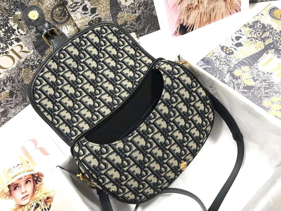 *MOMO--- M9319 bobby item : A-B063H0420