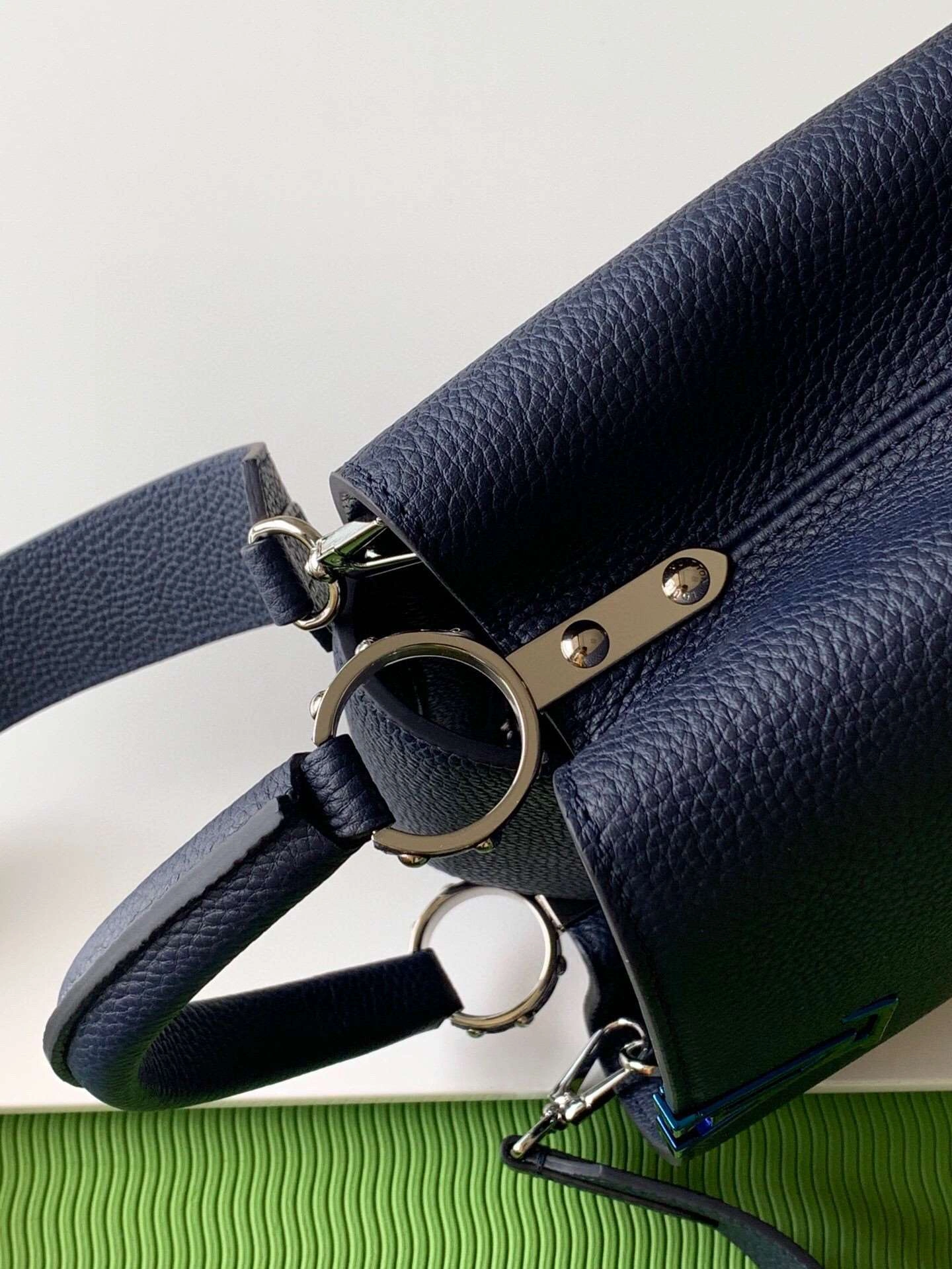 *MOMO--- M94517 item : A-B00H0237