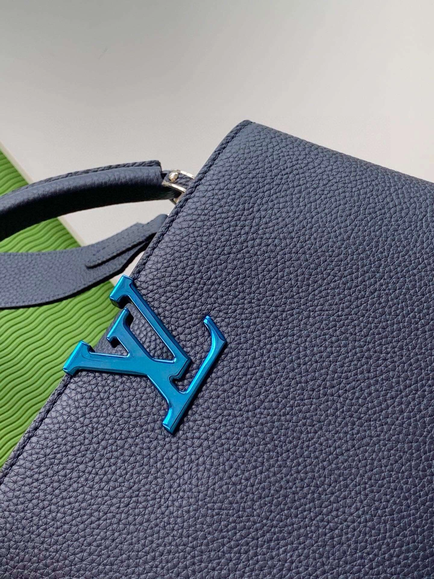*MOMO--- M94517 item : A-B00H0237