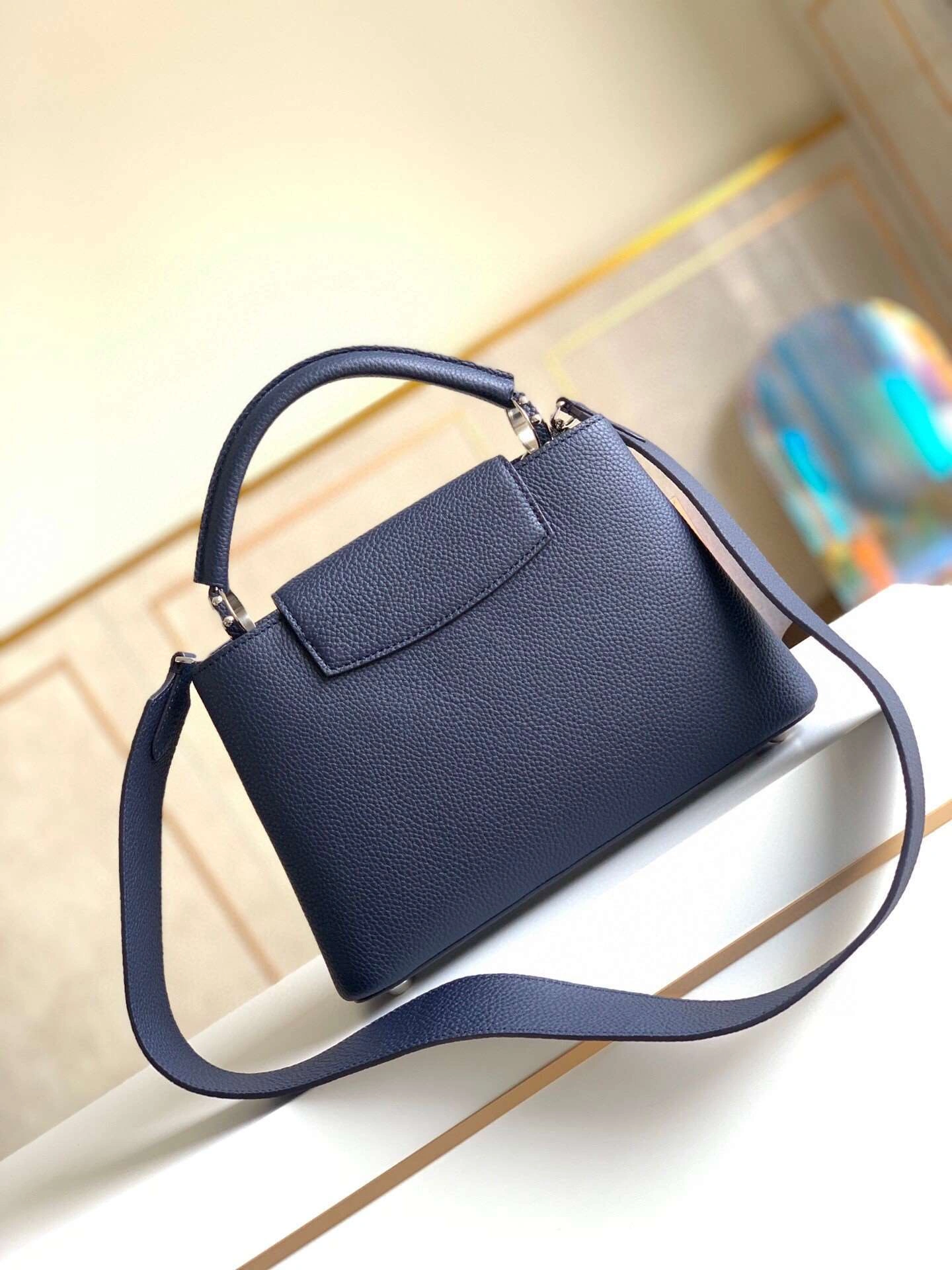 *MOMO--- M94517 item : A-B00H0237