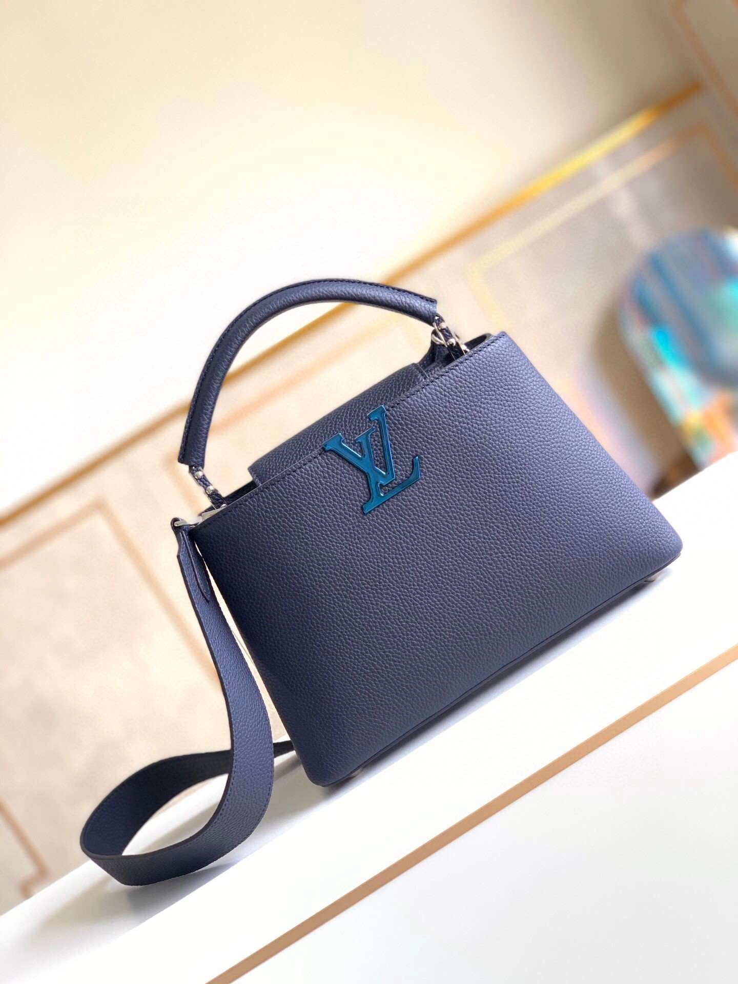 *MOMO--- M94517 item : A-B00H0237