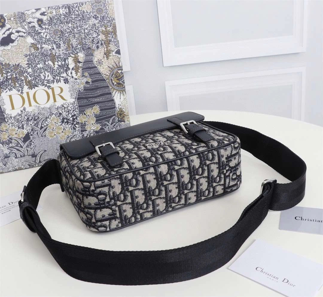 *MOMO--- M9994PTVY_M928 Oblique item : A-B00H0619L