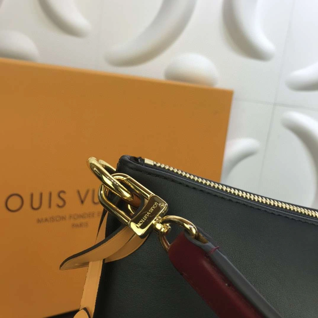 *MOMO--- N40369 Calfskin item : A-B00G3027