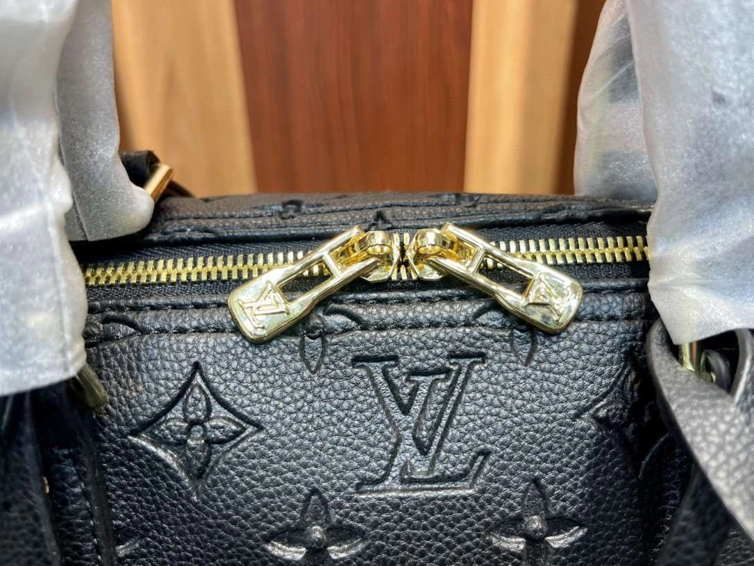 *MOMO--- N41416 cowhide item : A-B00G2861