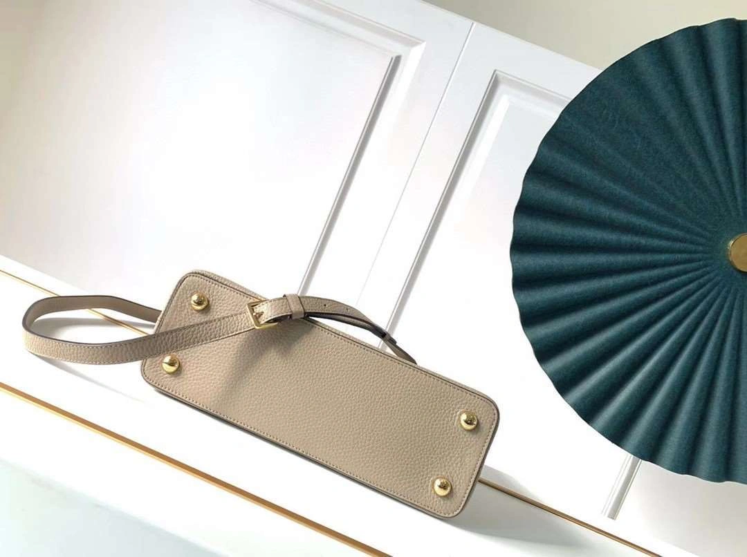 *MOMO--- N42253 item : A-B00G2967