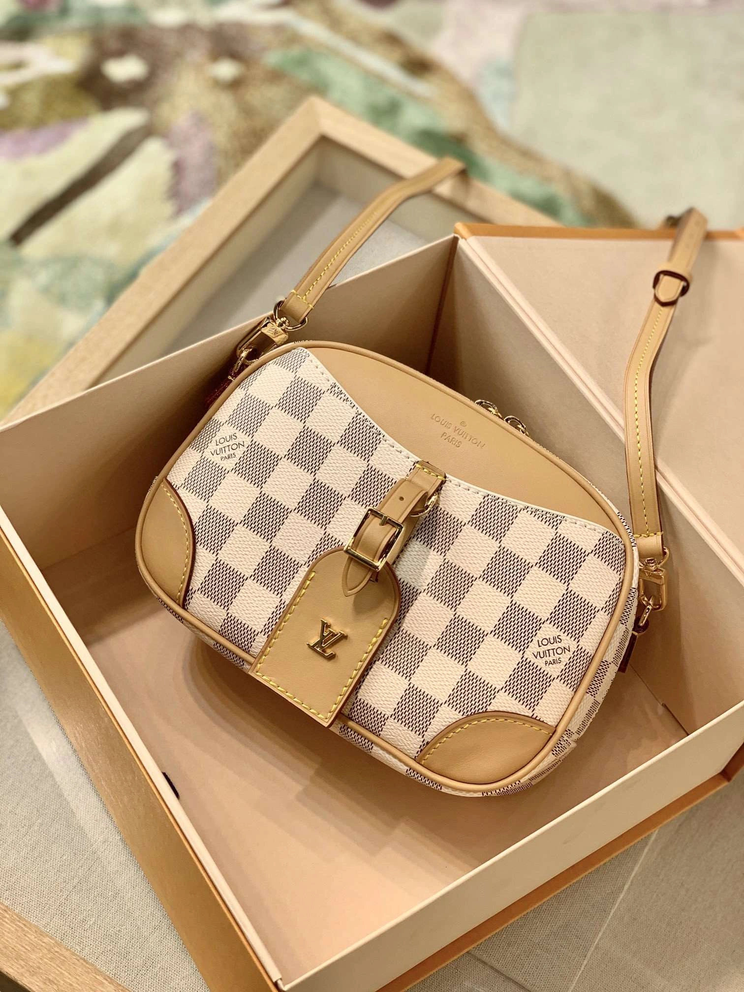 *MOMO--- N50048 Cowhide item : A-B340G2001