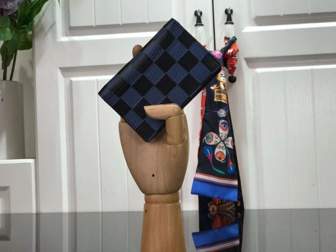 MOMO--- N60441 3D cowhide item :174B160E1516