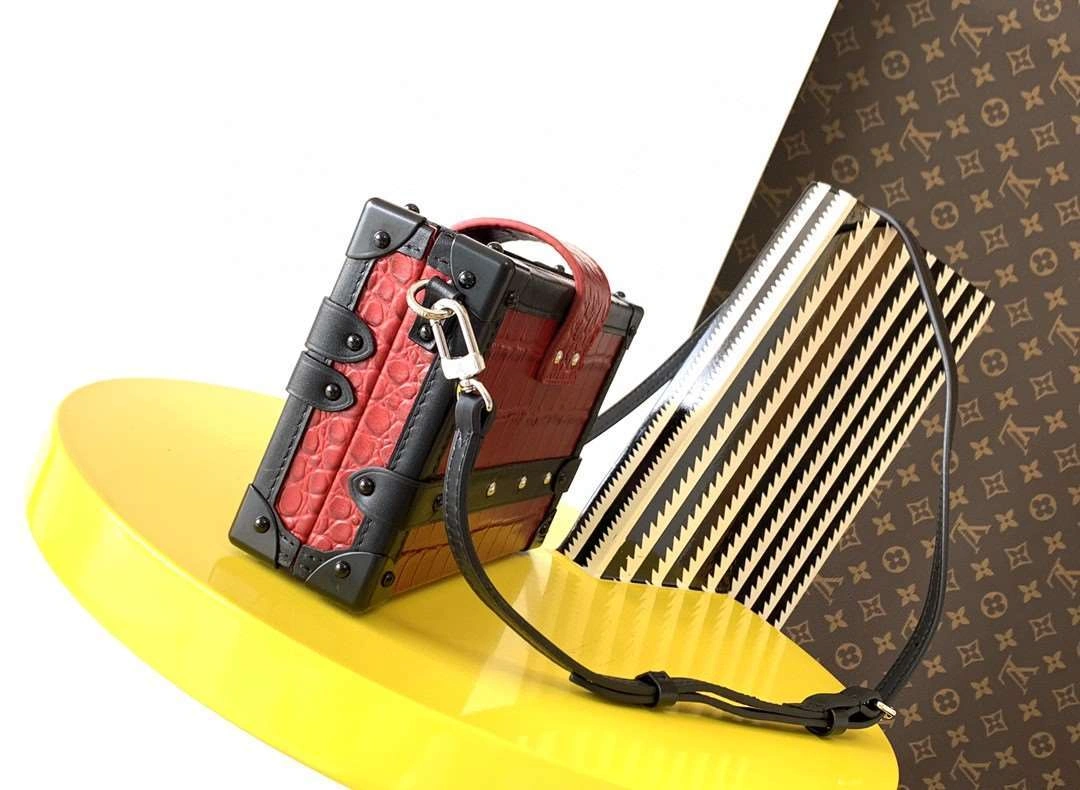 *MOMO--- N97291 item : A-B00G3107