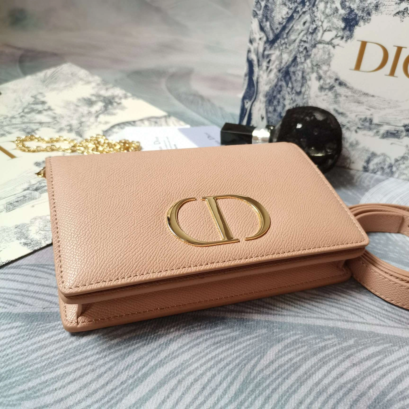*MOMO--- S2086OBAE-M49P cowhide item : A-B00H2308A