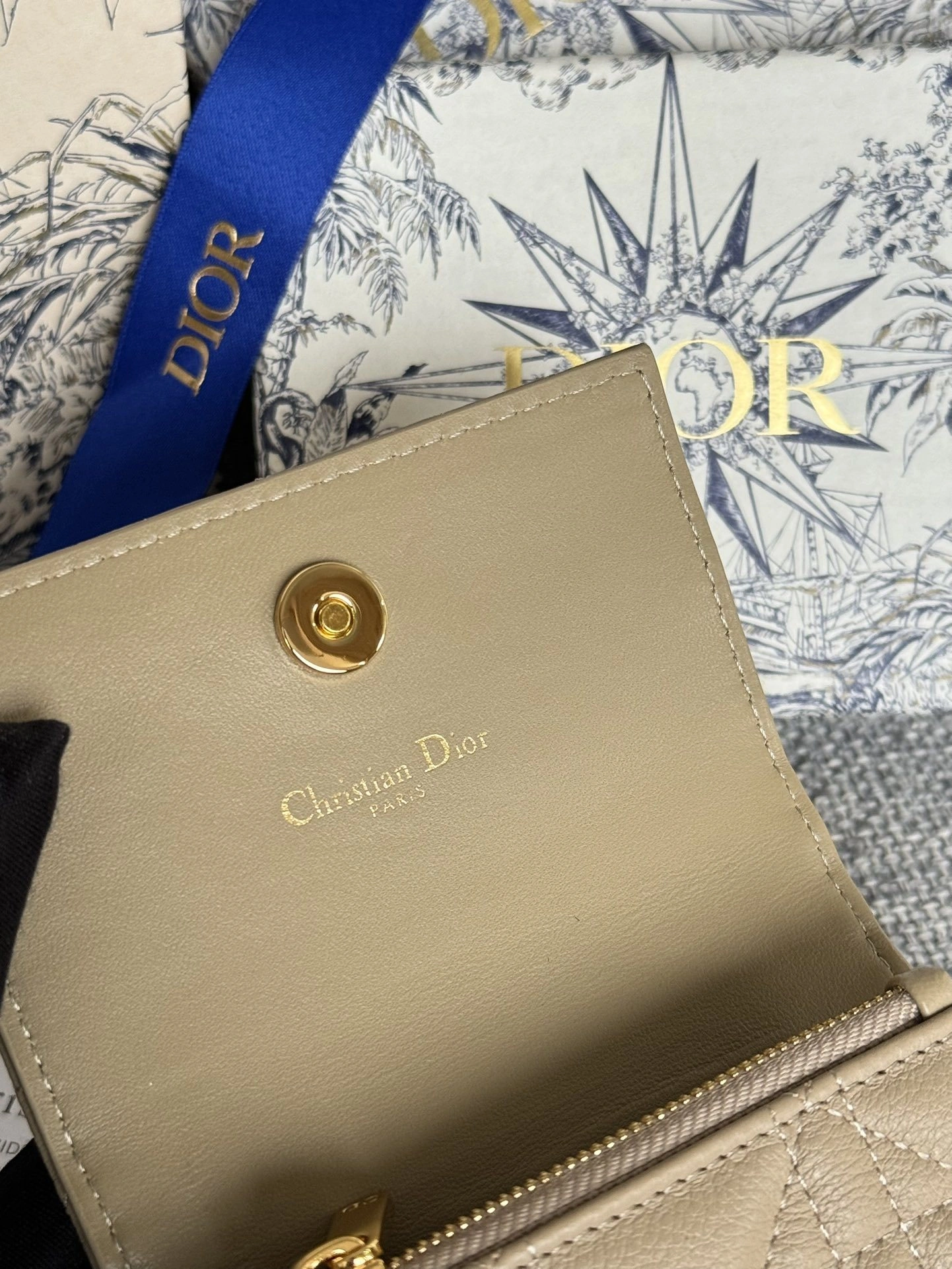 MOMO--- S5132UWHC-M116 30 Montaigne Glycine cowhide item:D-B109D0622