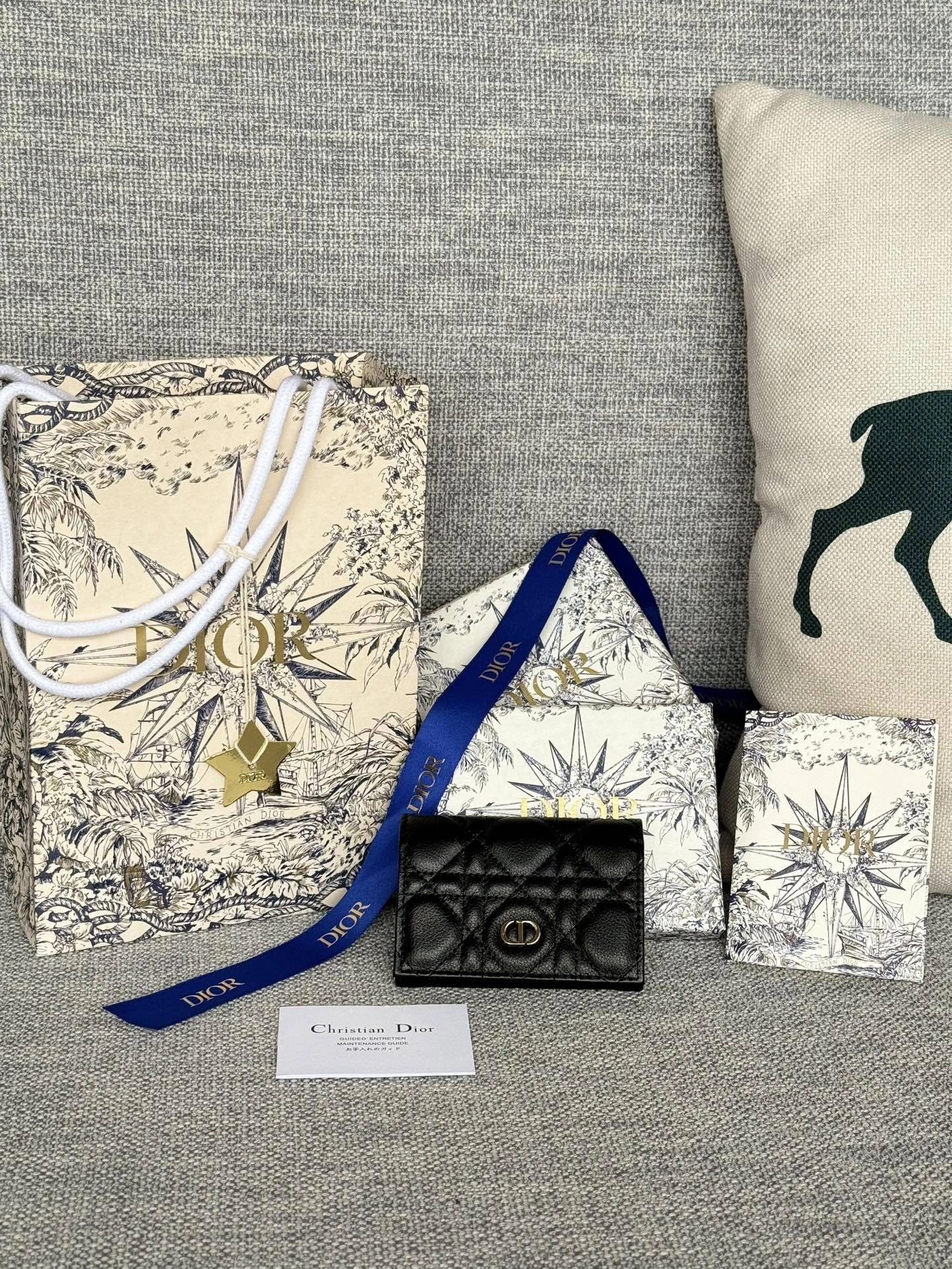 MOMO--- S5132UWHC-M900 30 Montaigne Glycine cowhide item:D-B109D0623