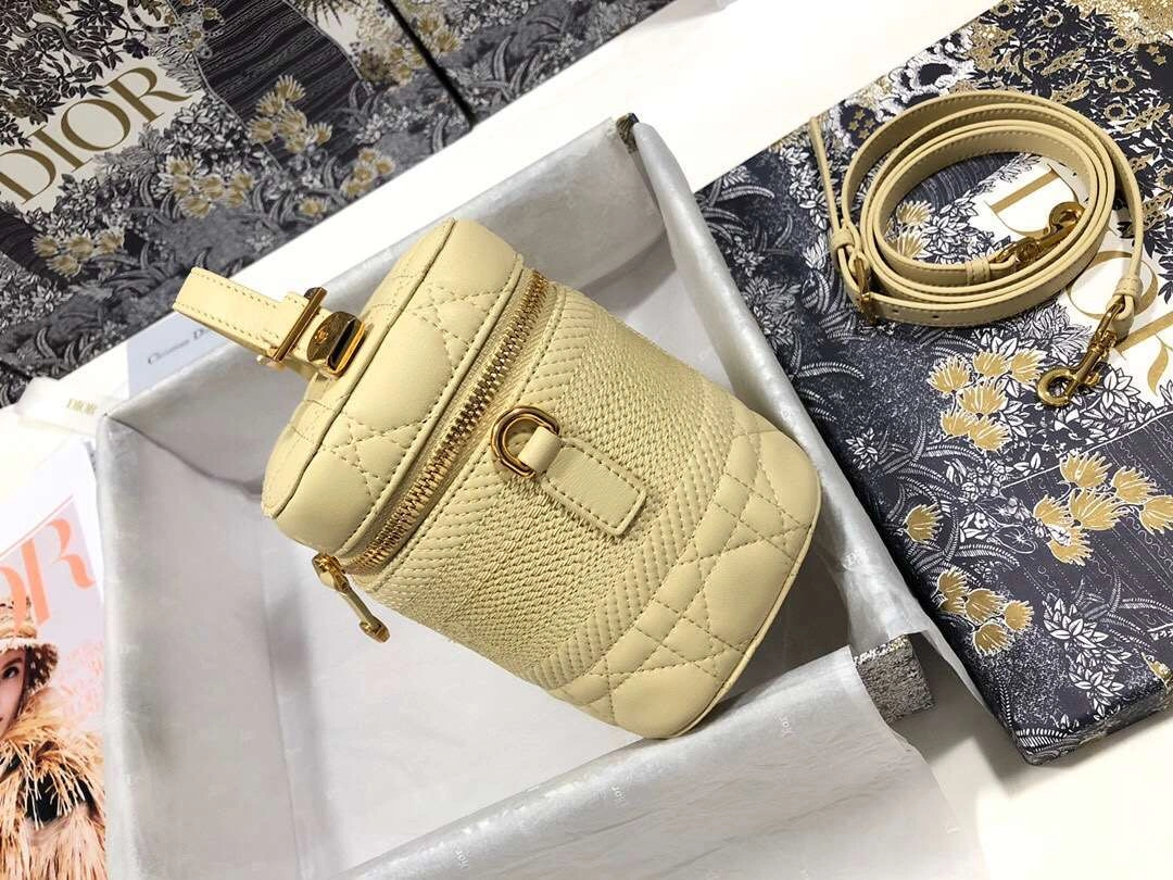 MOMO--- Travel sheepskin S5488 2 colour item :063B00E2051-2