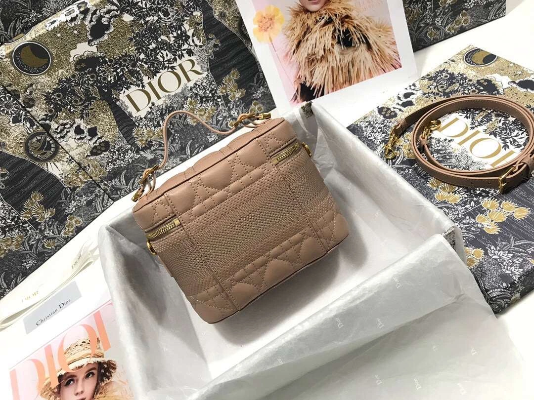 MOMO--- Travel sheepskin S5488 2 colour item :063B00E2051-2