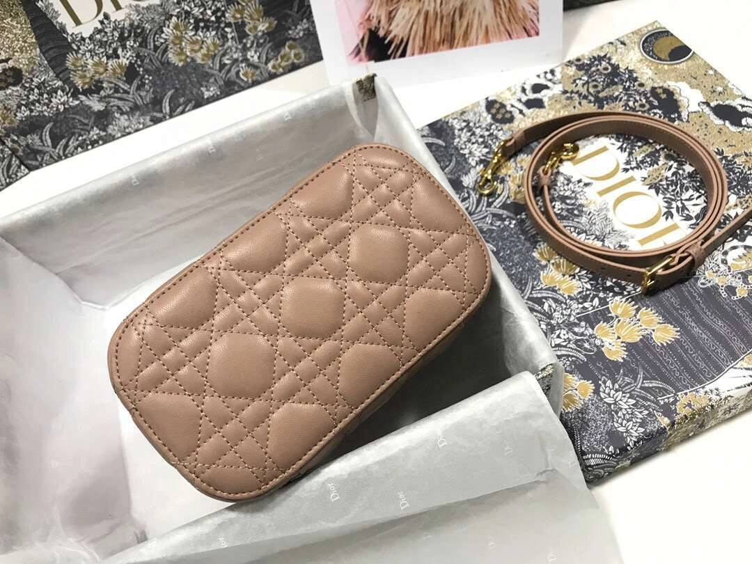 MOMO--- Travel sheepskin S5488 2 colour item :063B00E2051-2