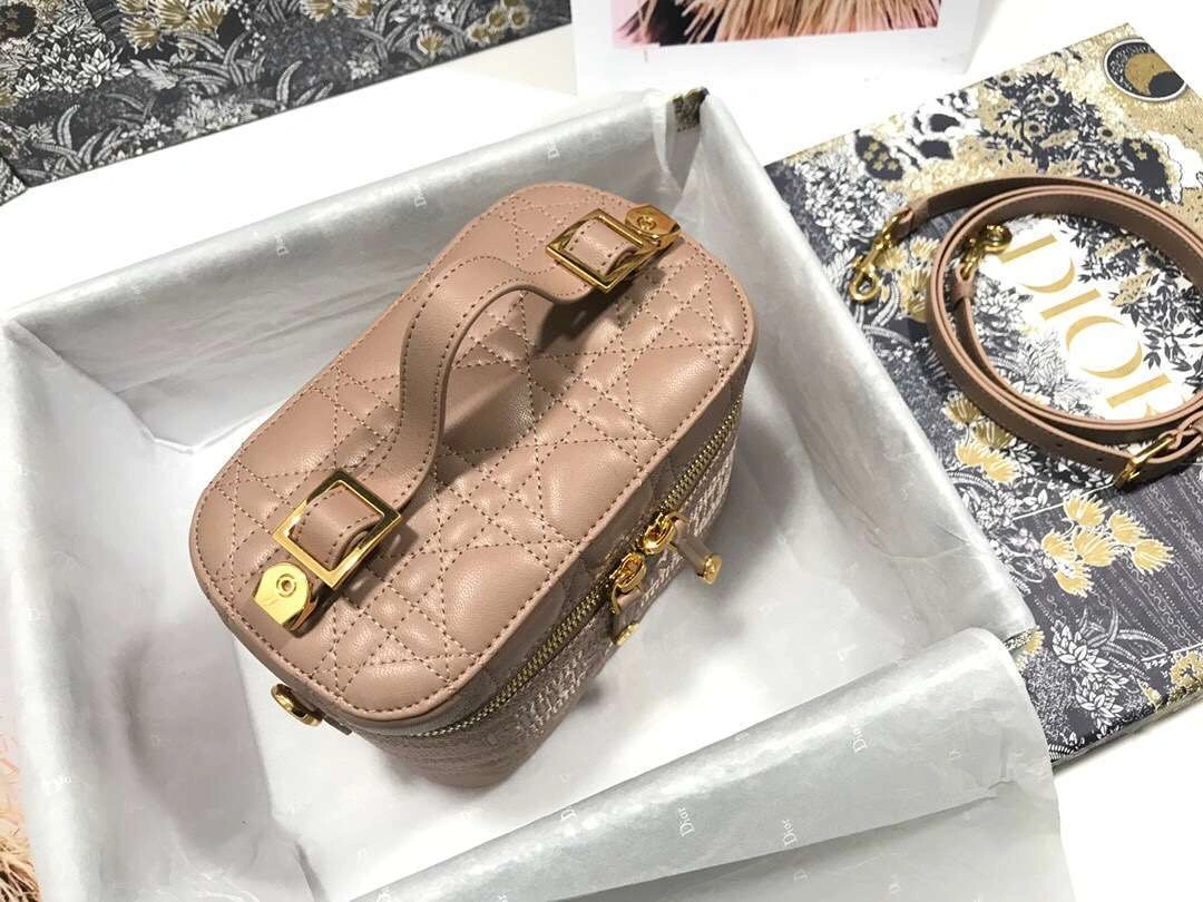 MOMO--- Travel sheepskin S5488 2 colour item :063B00E2051-2