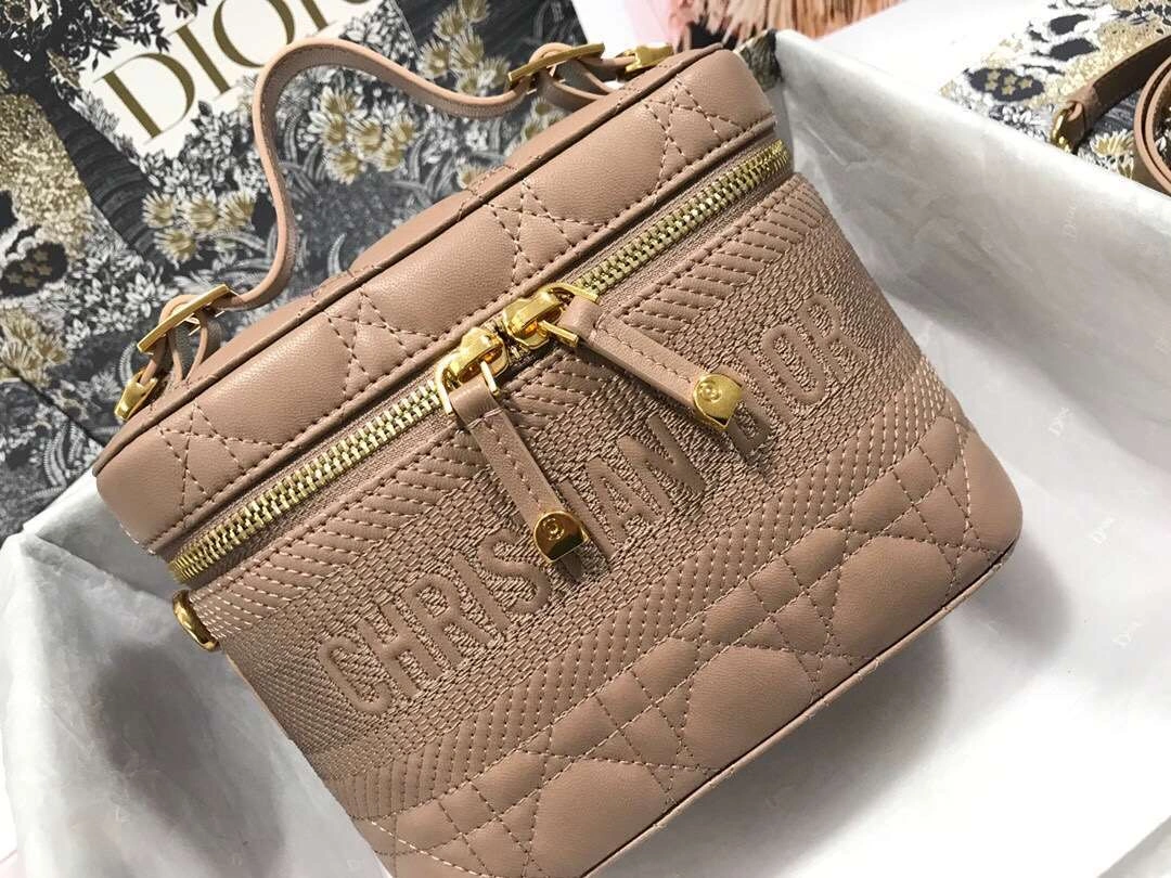MOMO--- Travel sheepskin S5488 2 colour item :063B00E2051-2