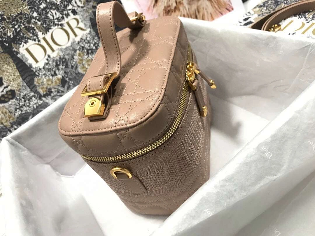 MOMO--- Travel sheepskin S5488 2 colour item :063B00E2051-2