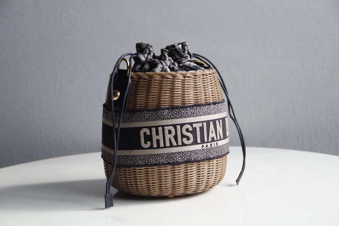&MOMO--- Wicker item :350B00E2035