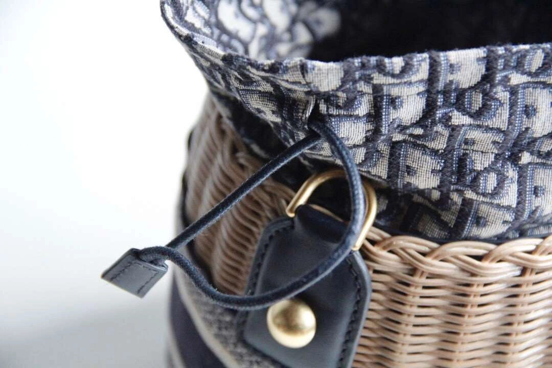 &MOMO--- Wicker item :350B00E2035