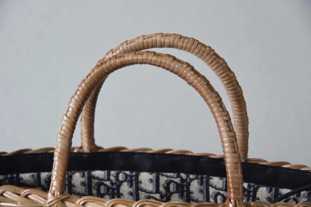 *MOMO--- Wicker item :350B66E2034