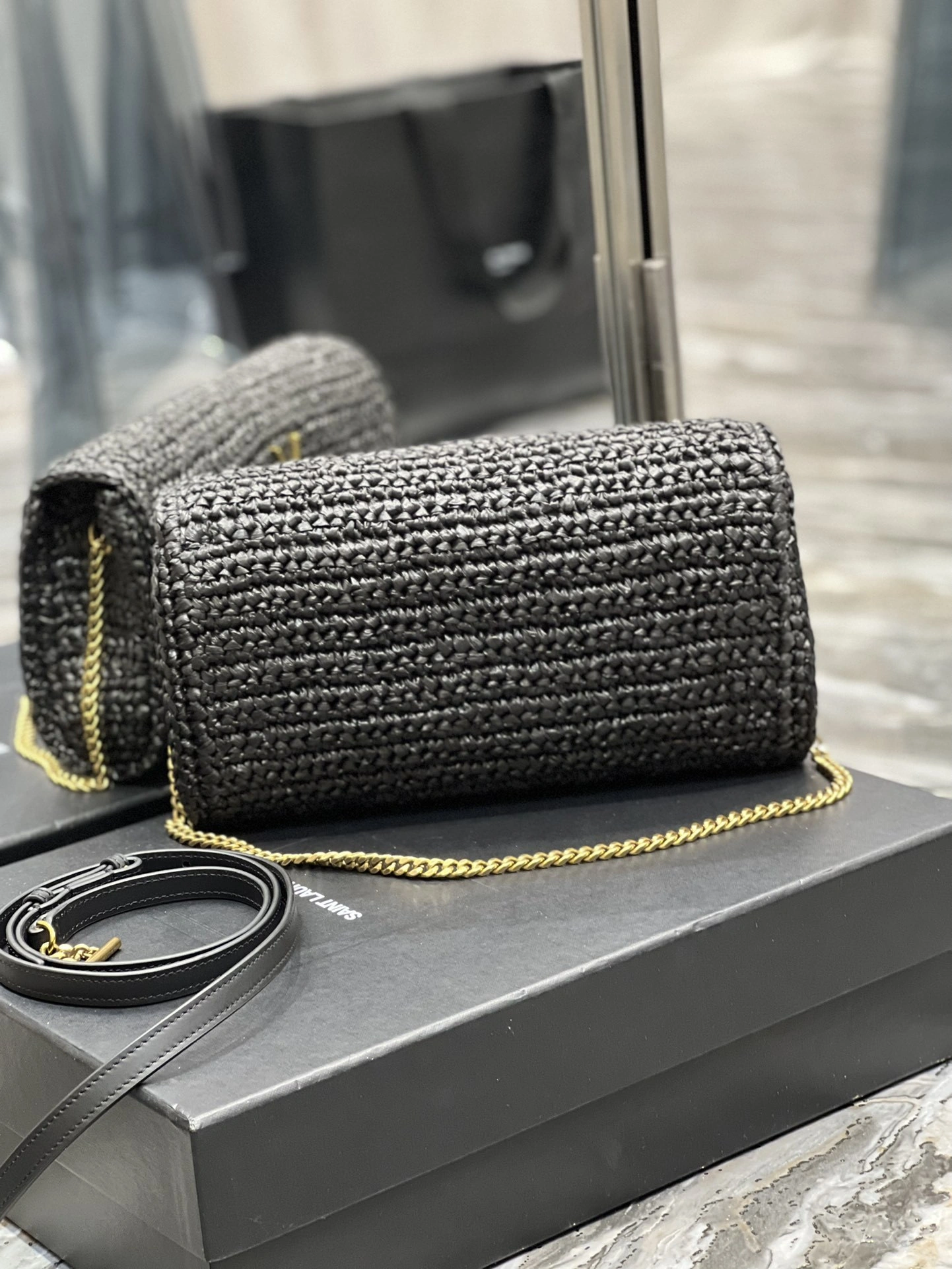 MOMO--- Yv5s 604276-GG66W-1000 item : D-B225L1395H