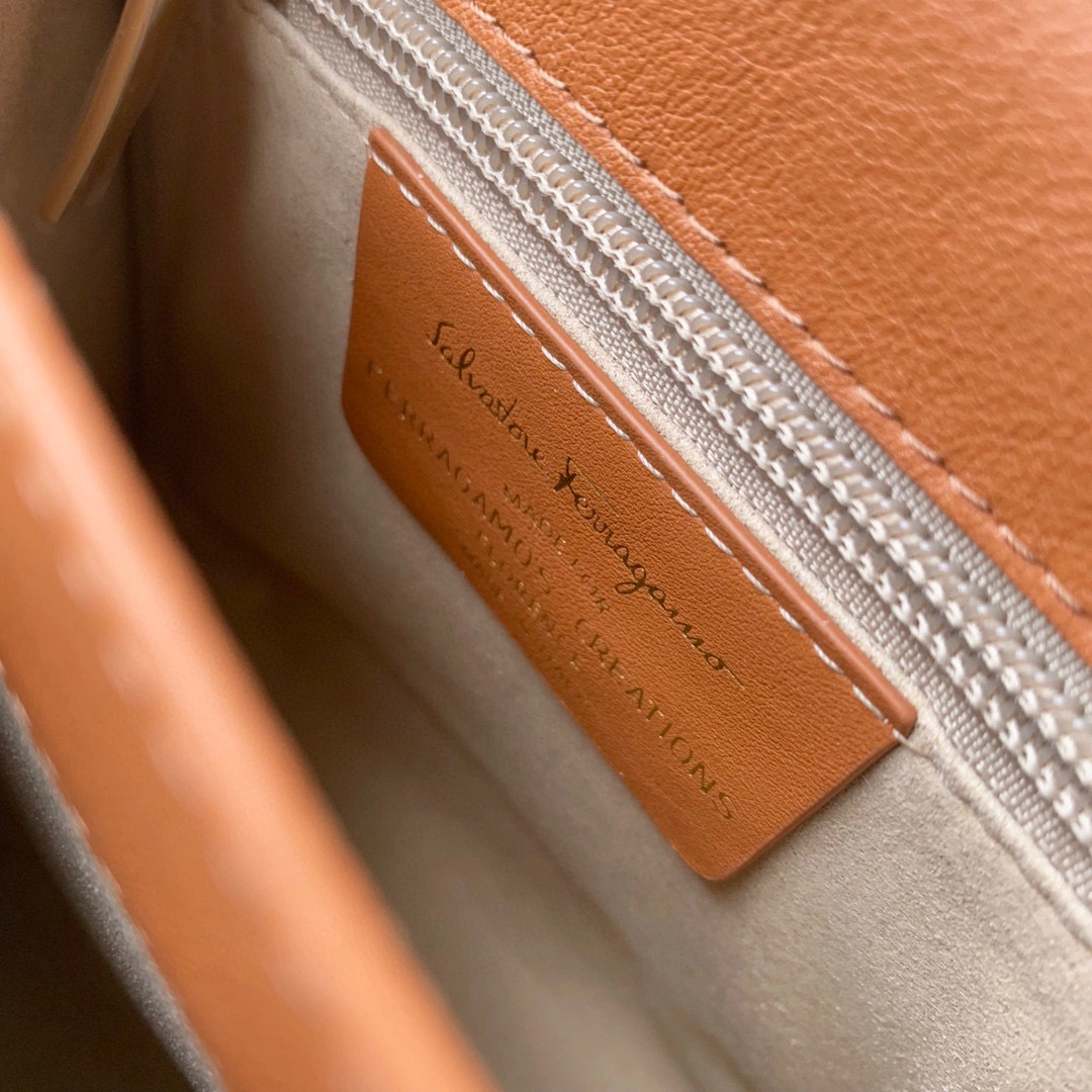 MOMO--- box Gancino high quality version item : 007B00K2512