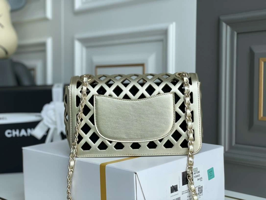 *MOMO--- cf Calfskin item : 307B105G2445
