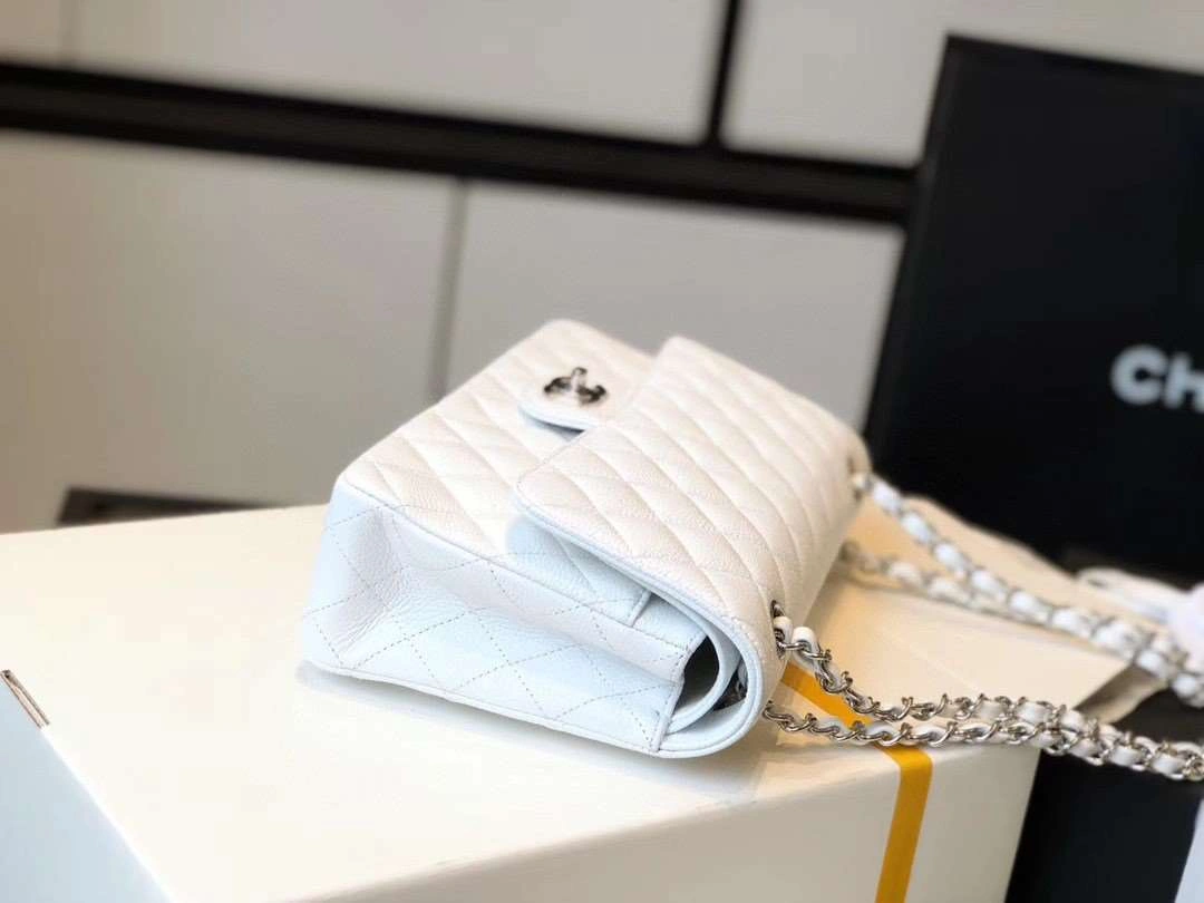 *MOMO--- classic flap cowhide item : 171B155G2435