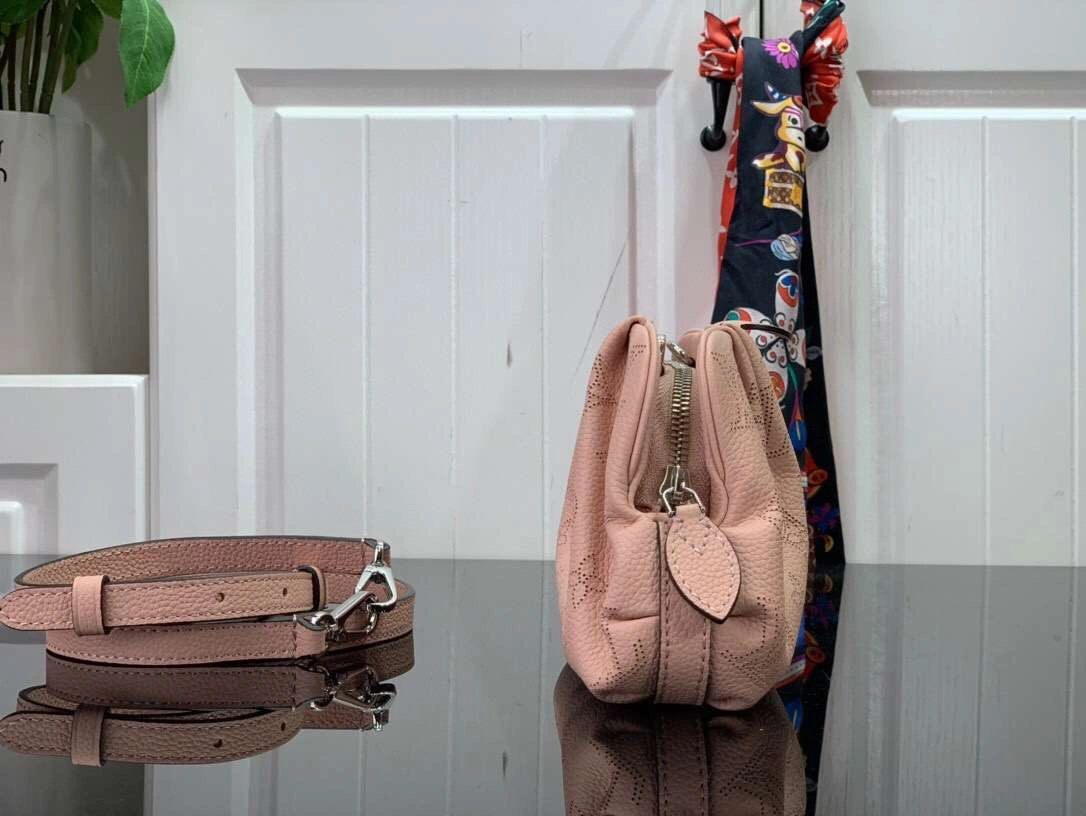 MOMO--- cowhide M80092 3 colour item :174B58E1503-3