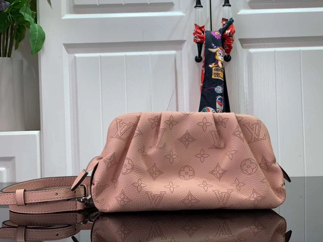 MOMO--- cowhide M80092 3 colour item :174B58E1503-3