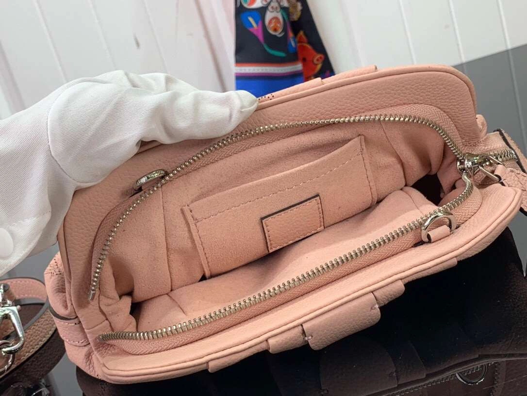 MOMO--- cowhide M80092 3 colour item :174B58E1503-3