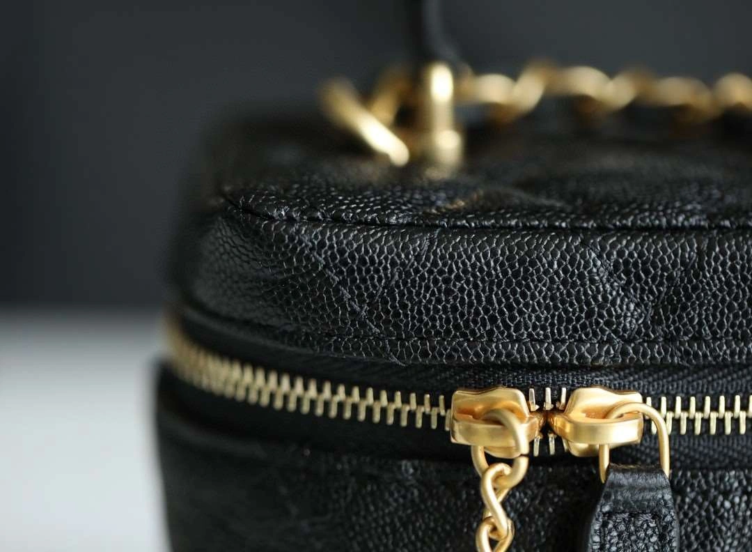 *MOMO--- cowhide item : 050B00G2217