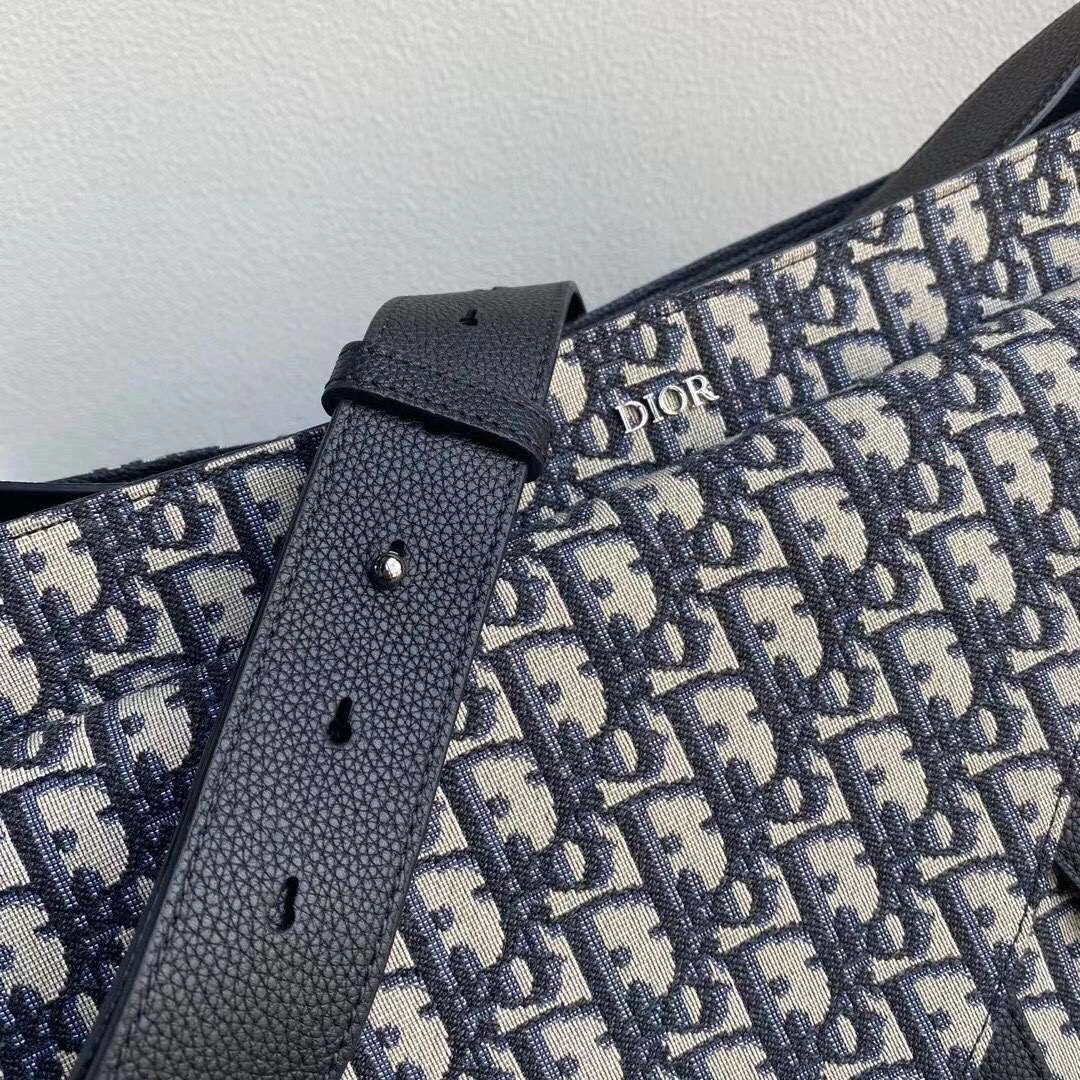 *MOMO--- cowhide item :063B89E2002