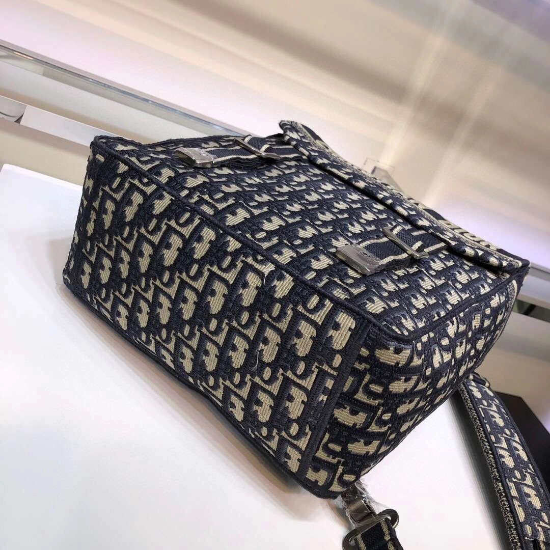 MOMO--- embroidery 1295 item :063B88E2018