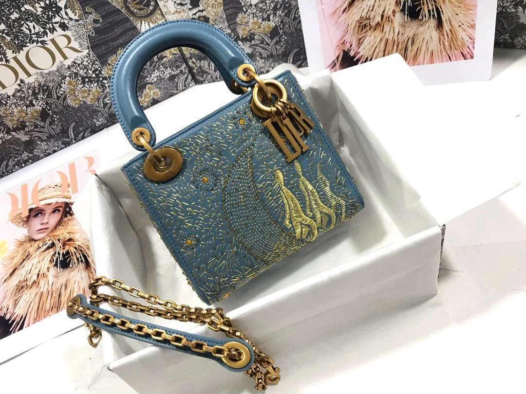 MOMO--- embroidery M44501 item :063B00E2042