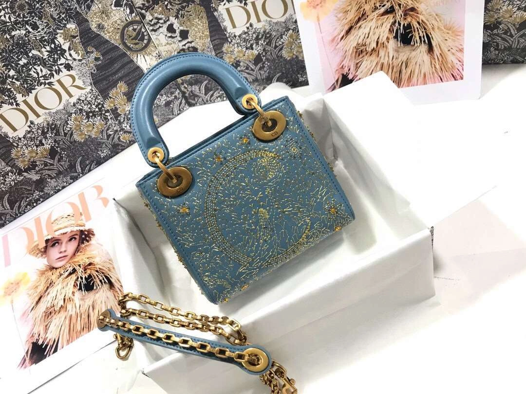 MOMO--- embroidery M44501 item :063B00E2042