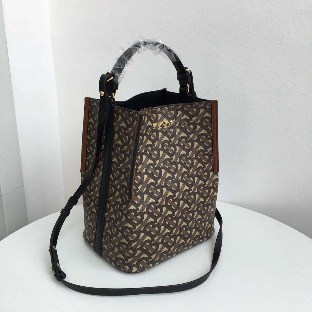 *MOMO----item : 063B50A0236