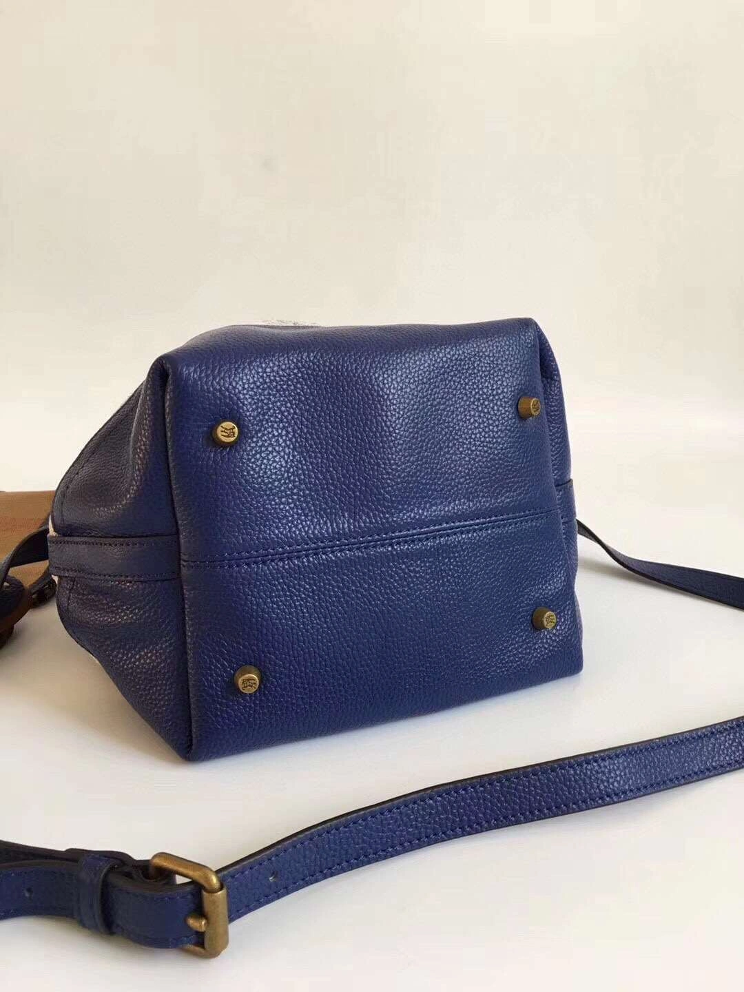 MOMO----item : 063B64A0244-2