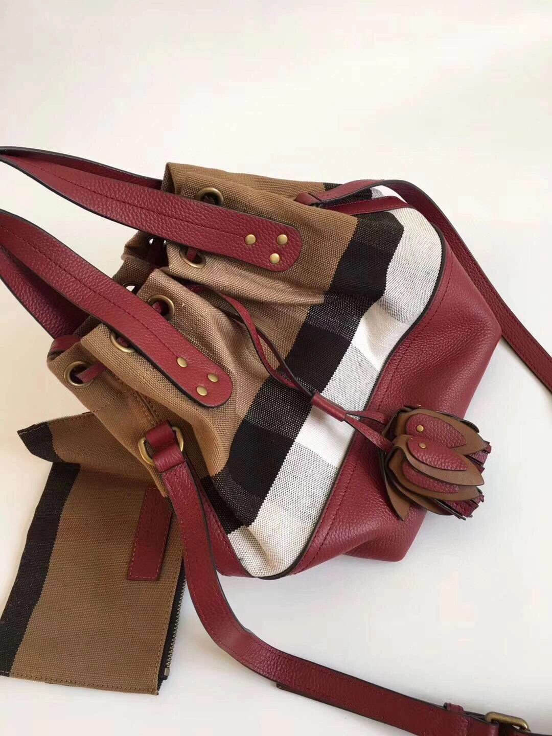 MOMO----item : 063B64A0244-2