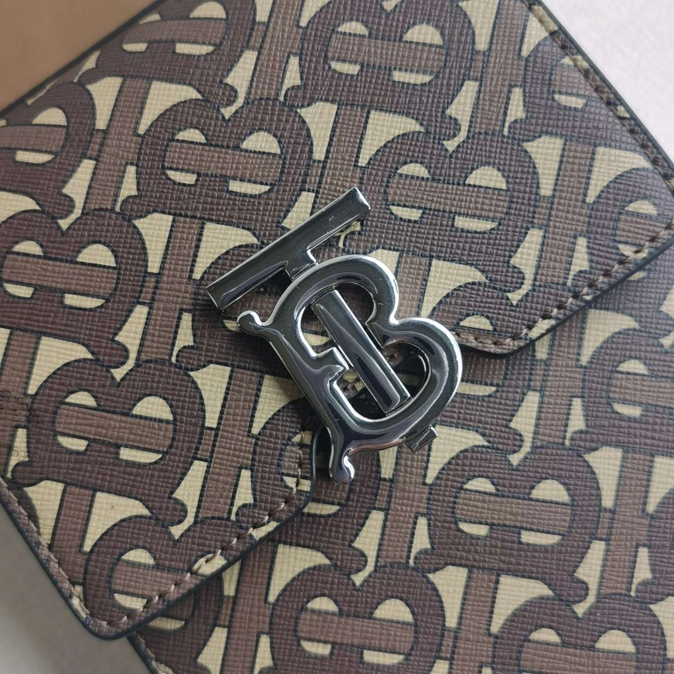 MOMO----item : 278B37A0142-2