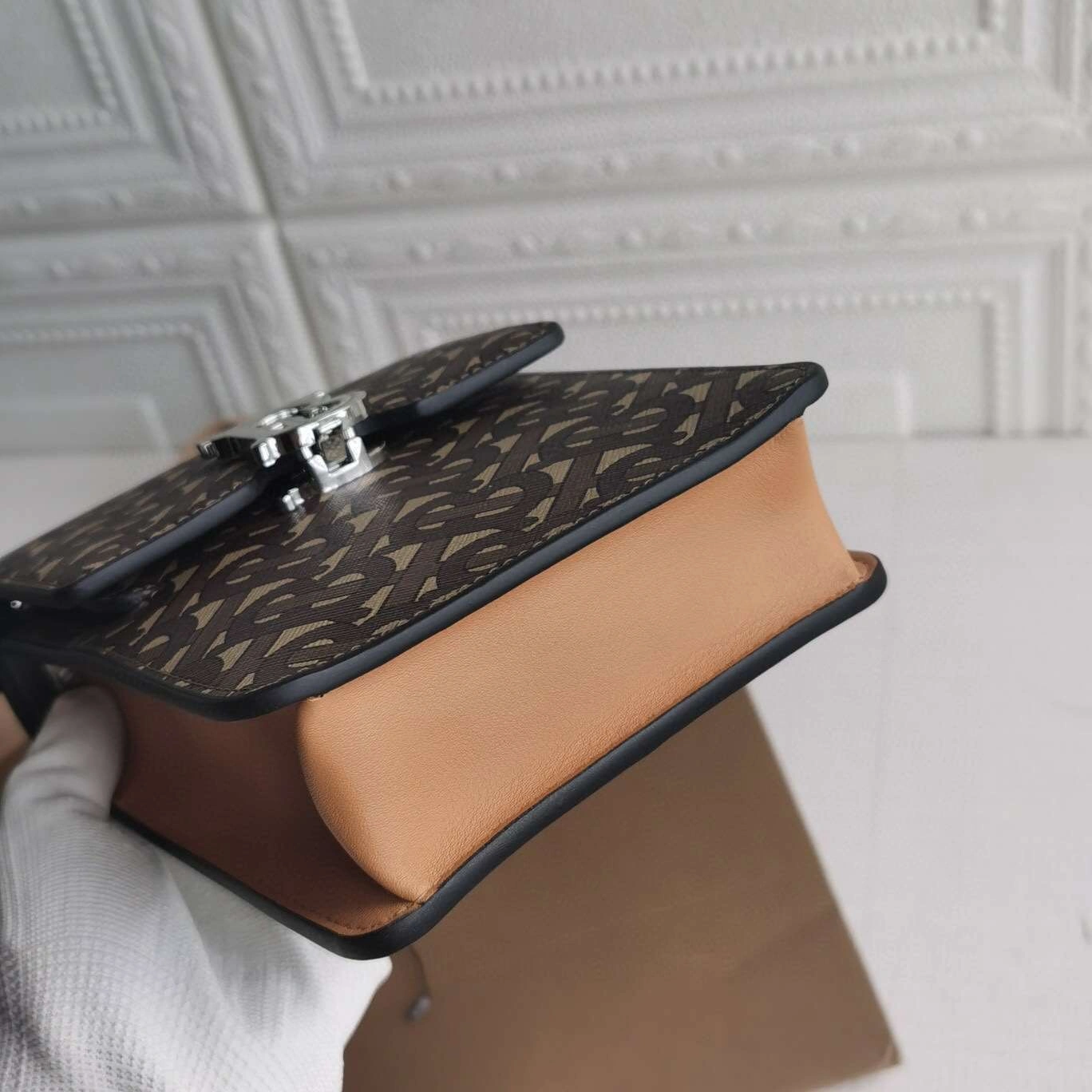 MOMO----item : 278B37A0142-2