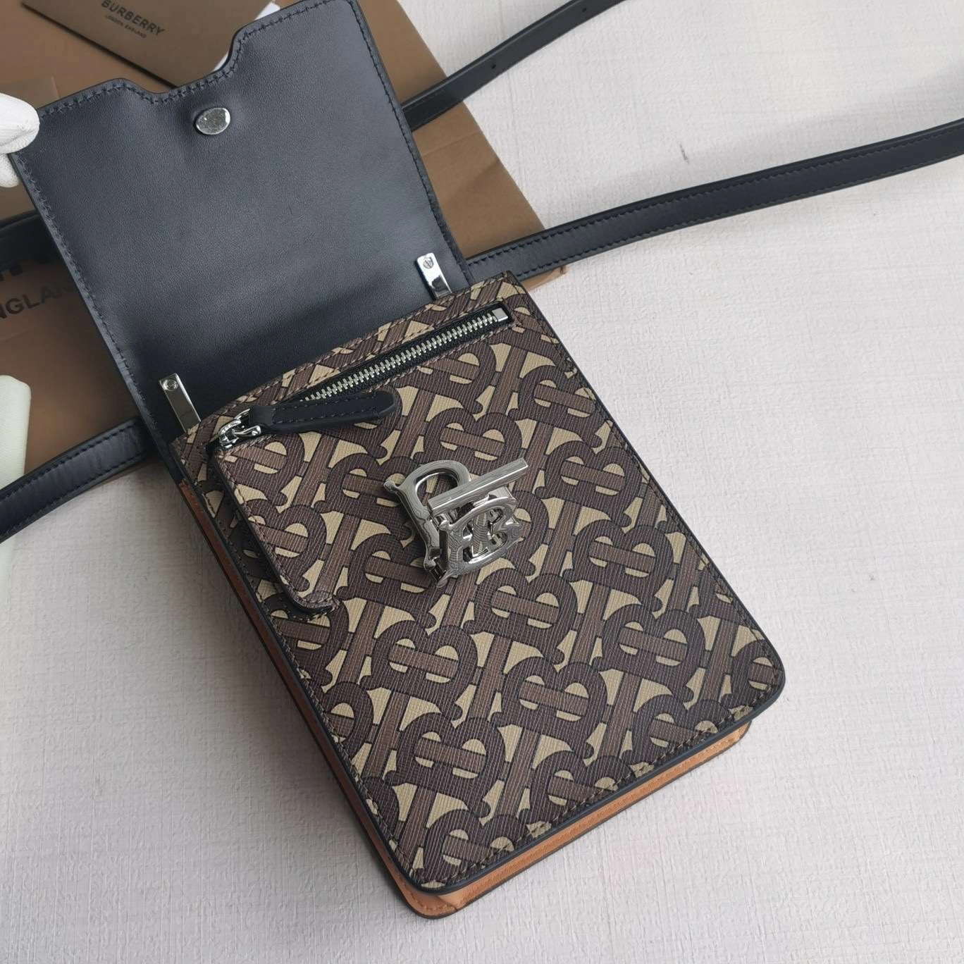 MOMO----item : 278B37A0142-2