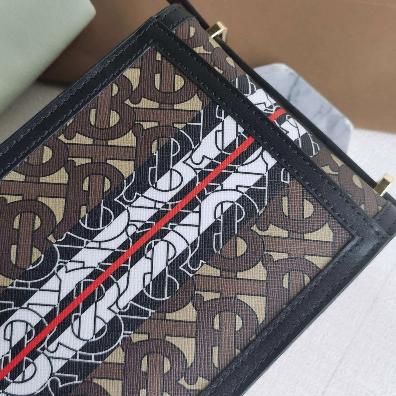 MOMO----item : 278B37A0142-2