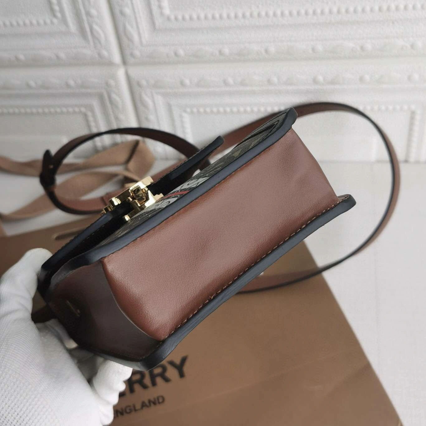 MOMO----item : 278B37A0142-2