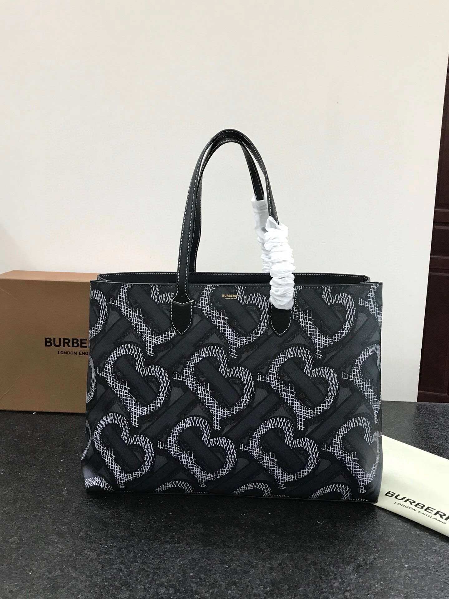 &MOMO----item : 278B57A0202-2