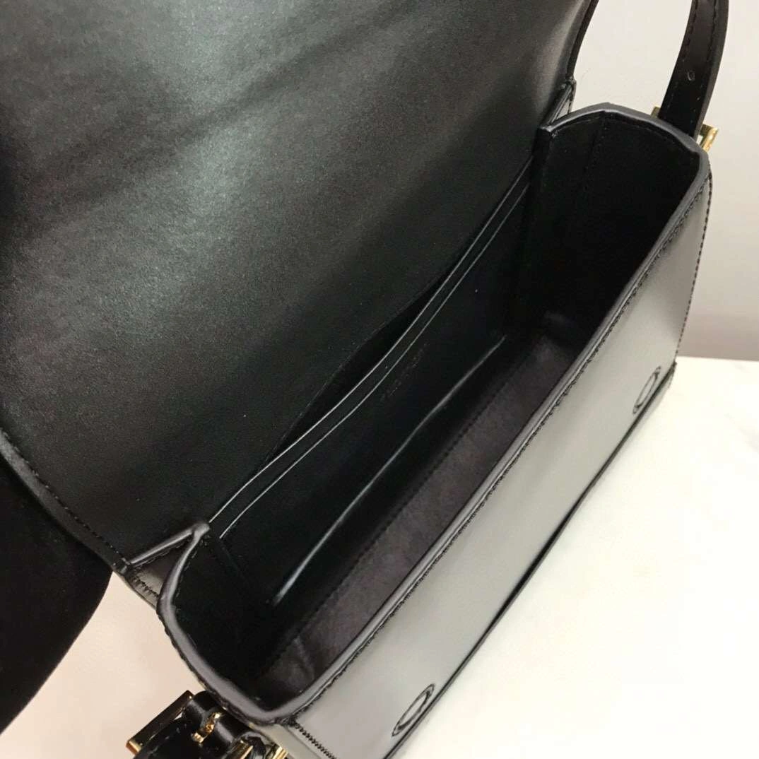 *MOMO----item : 278B67A0134