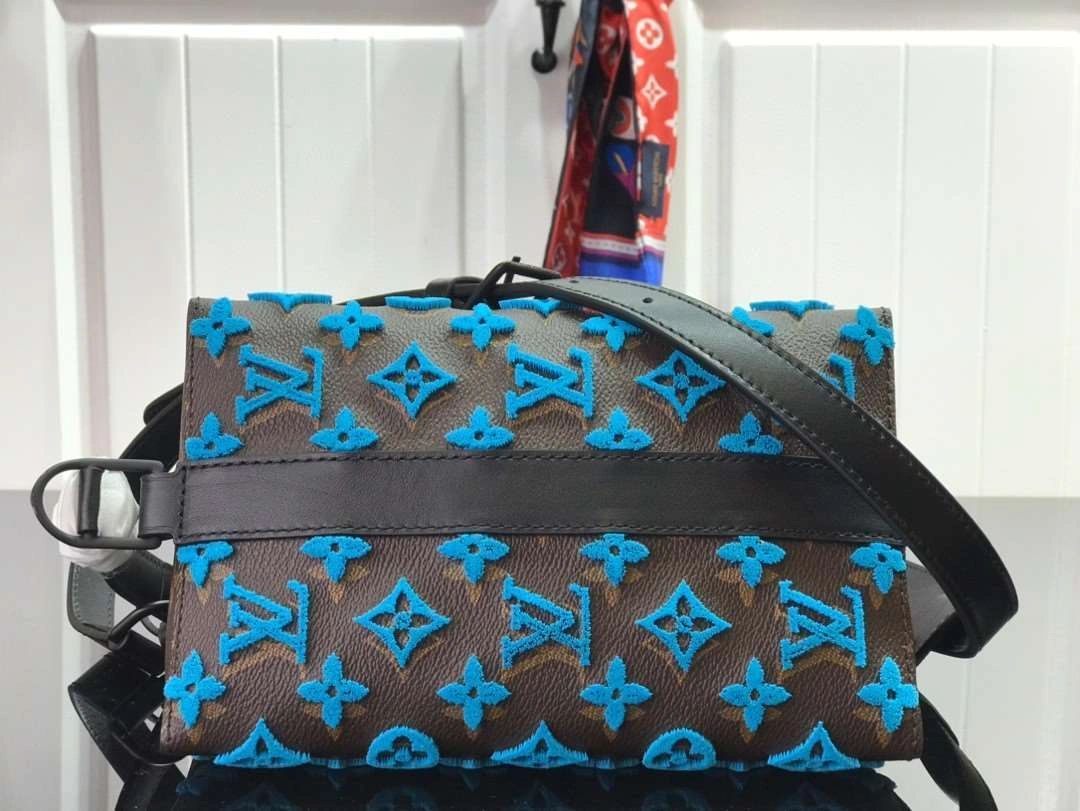 *MOMO--- m45078 cowhide item : A-B063G2940