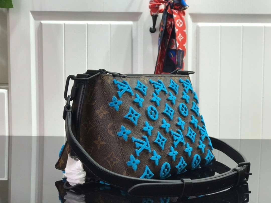 *MOMO--- m45078 cowhide item : A-B063G2940