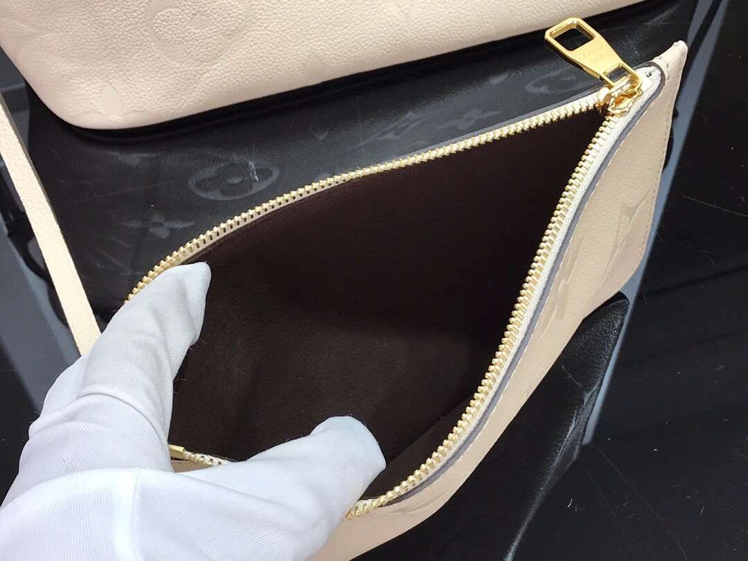 &MOMO--- m45686 3 colour item :174B96E1905-3