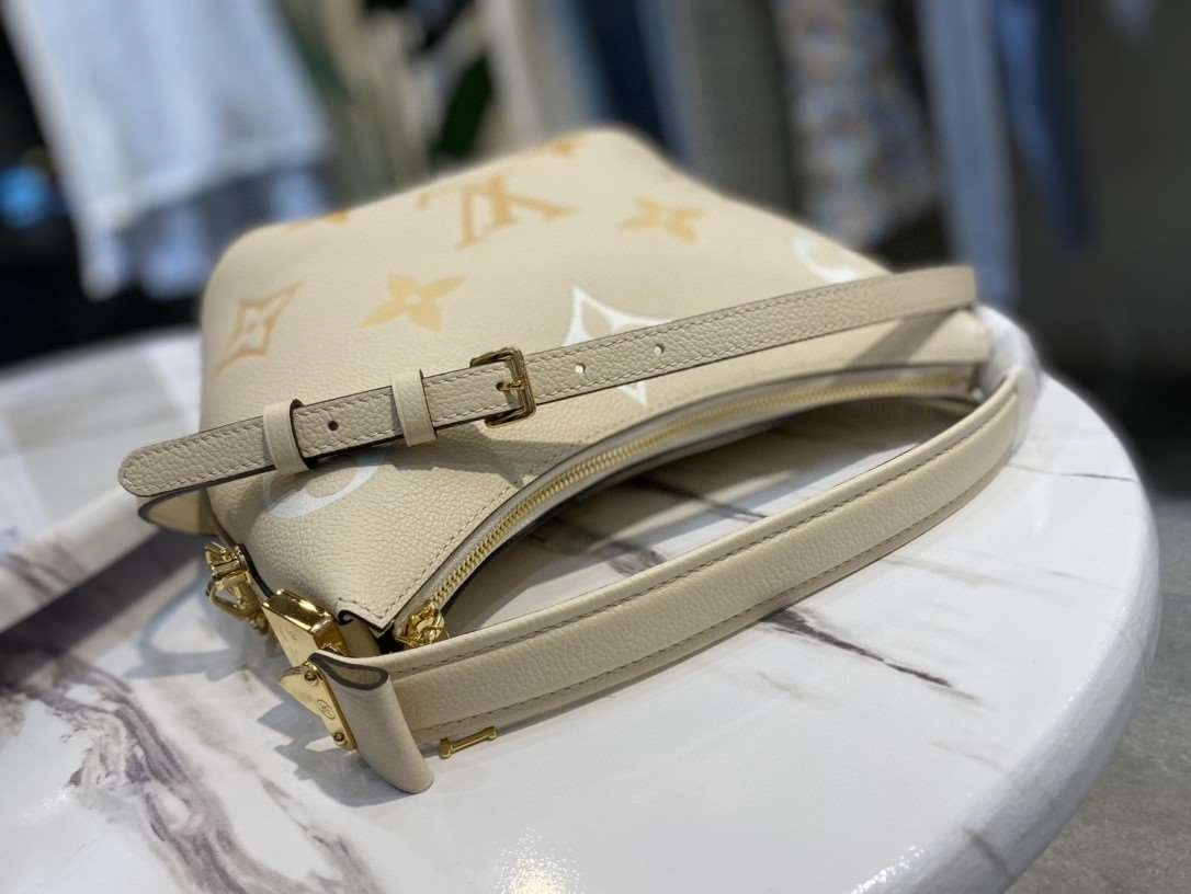 *MOMO--- m45698 item : A-B328G2945